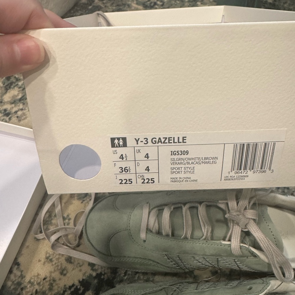 Adidas sneakers - Picture 5 of 6